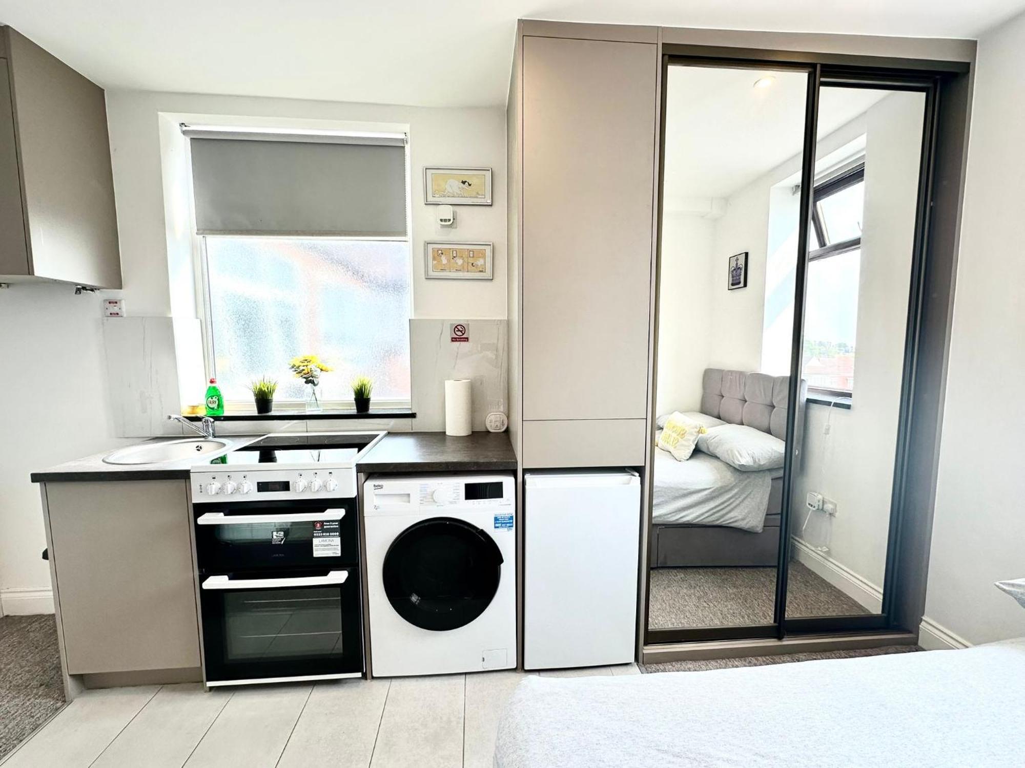 Unique Modern, Private Apartment,15 Mins To Central London Hendon Ngoại thất bức ảnh