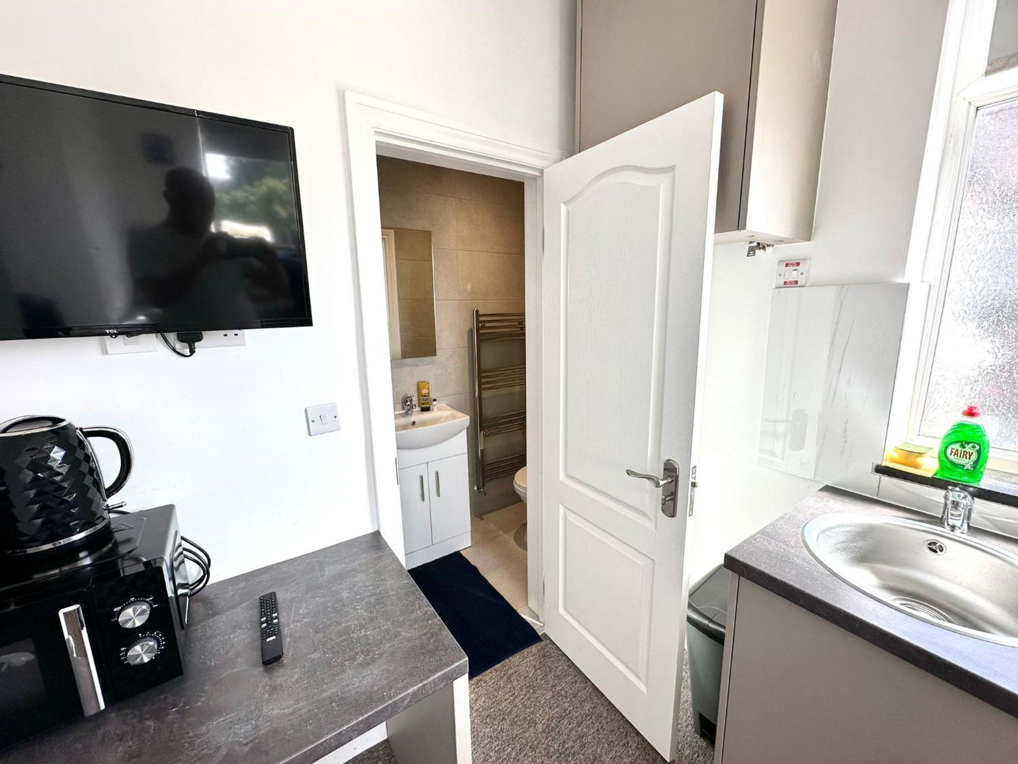Unique Modern, Private Apartment,15 Mins To Central London Hendon Ngoại thất bức ảnh